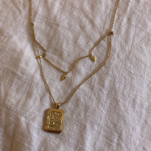 Wanderlust + Co Zalea Locket Gold Necklace - Picture 4 of 5